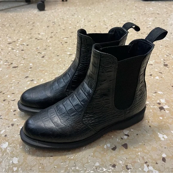 DR. MARTENS Women’s Kensington FLORA Croc Print Chelsea Ankle Boot Black Sz 9 - Picture 2 of 8